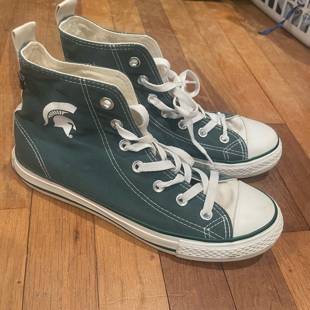 Women’s Michigan State size 9 Converse
